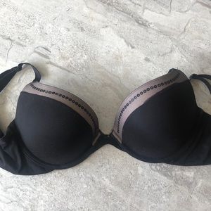 Victoria’s Secret bra 34D